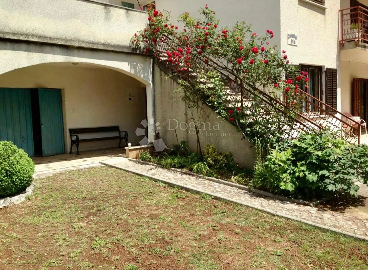 investicijska prilika – kuća i zemljište u blizini poreča - slika 11