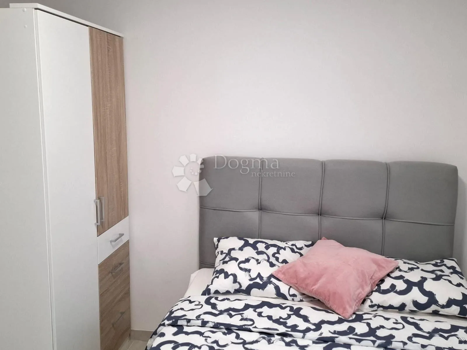 sofisticirana kuća - novogradnja s tri kategorizirana apartmana - slika 11