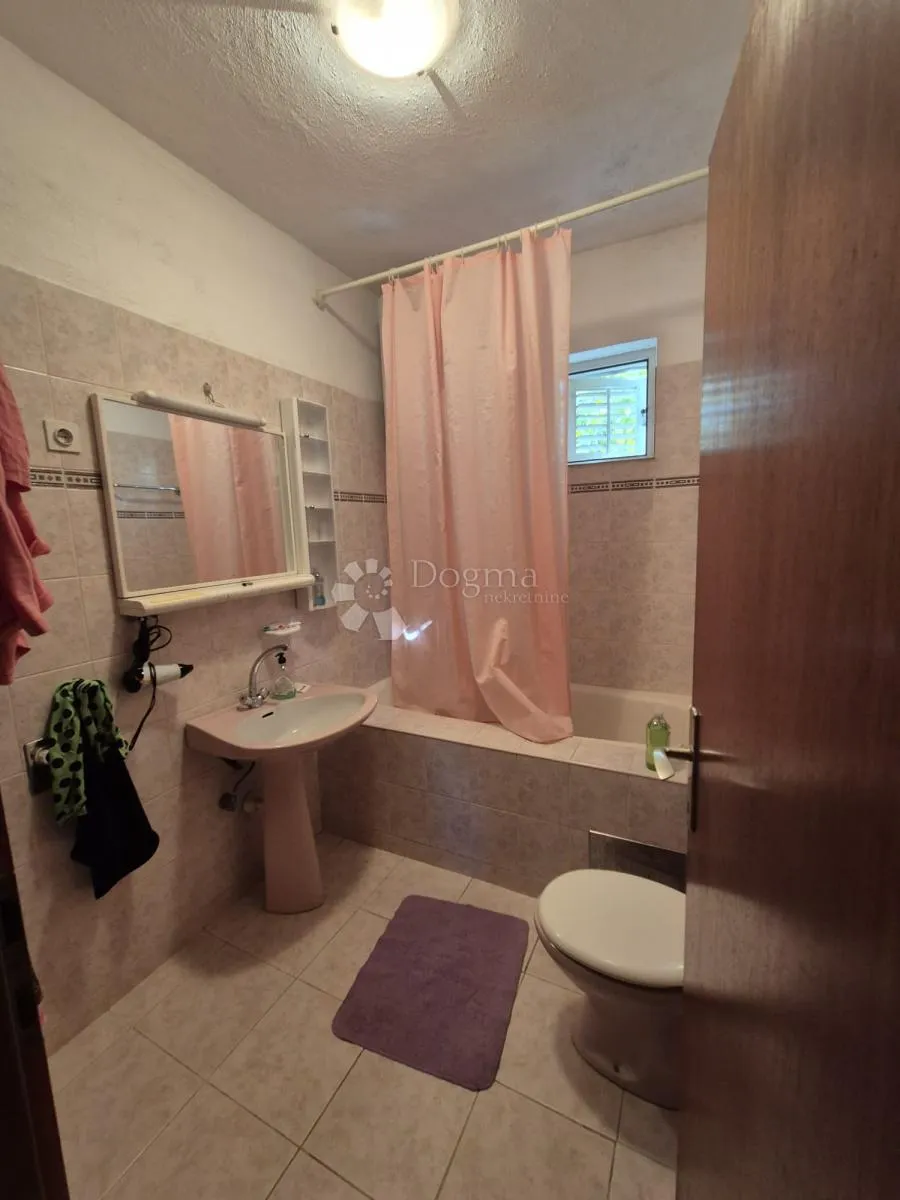 prostrana apartmanska kuća sa panoramskim pogledom na more - slika 27
