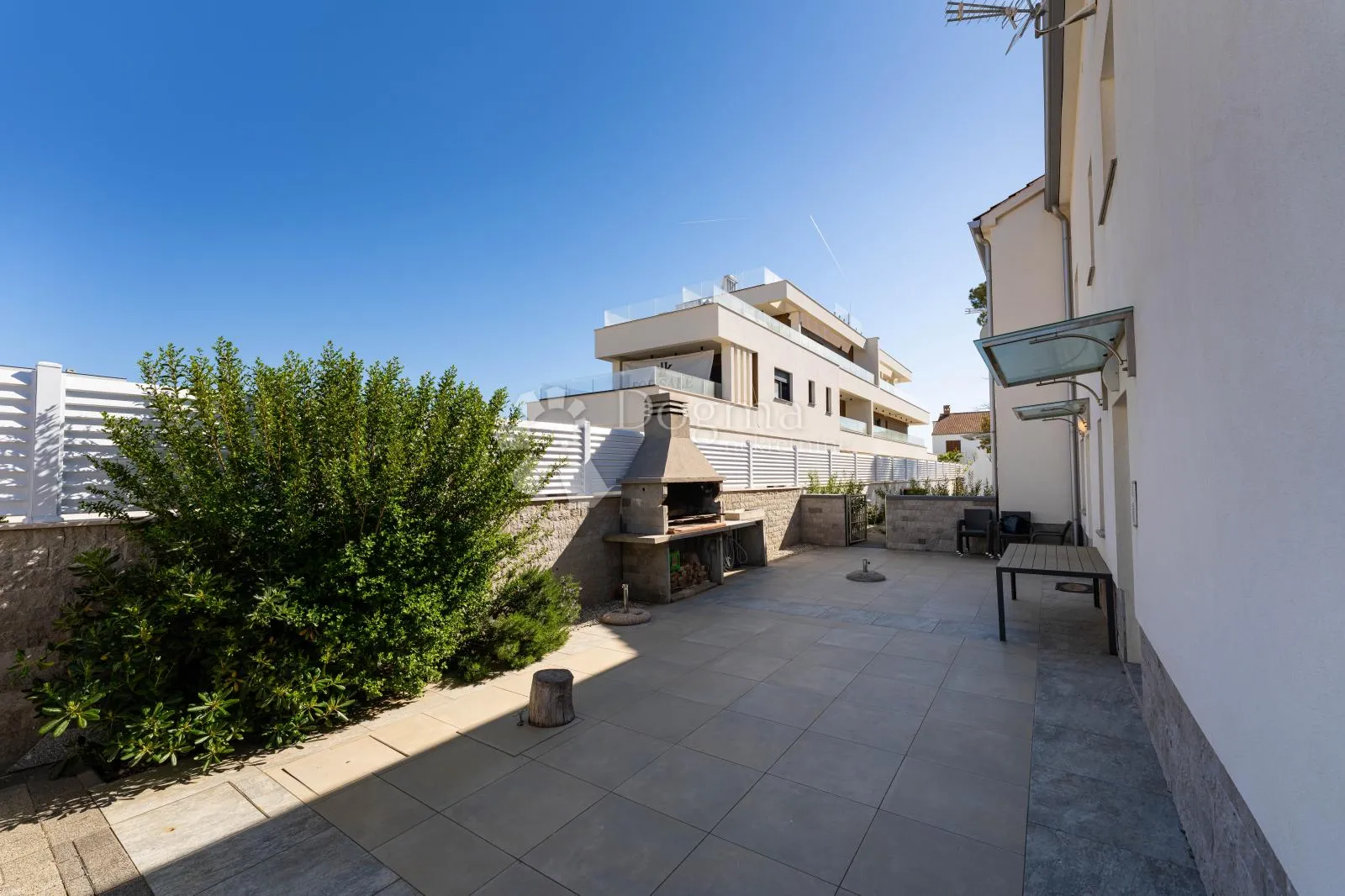 zaton-nin,luksuzna apartmanska kuća uz plažu,3 apartmana,pogled na more - slika 95