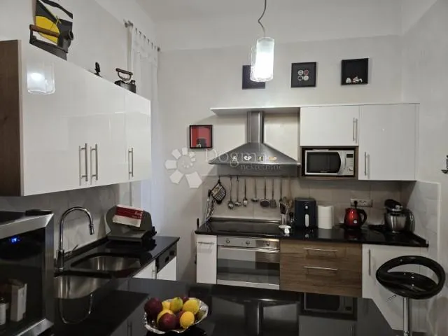 pećine-3s+db,127m2- kompletno adaptiran - slika 1