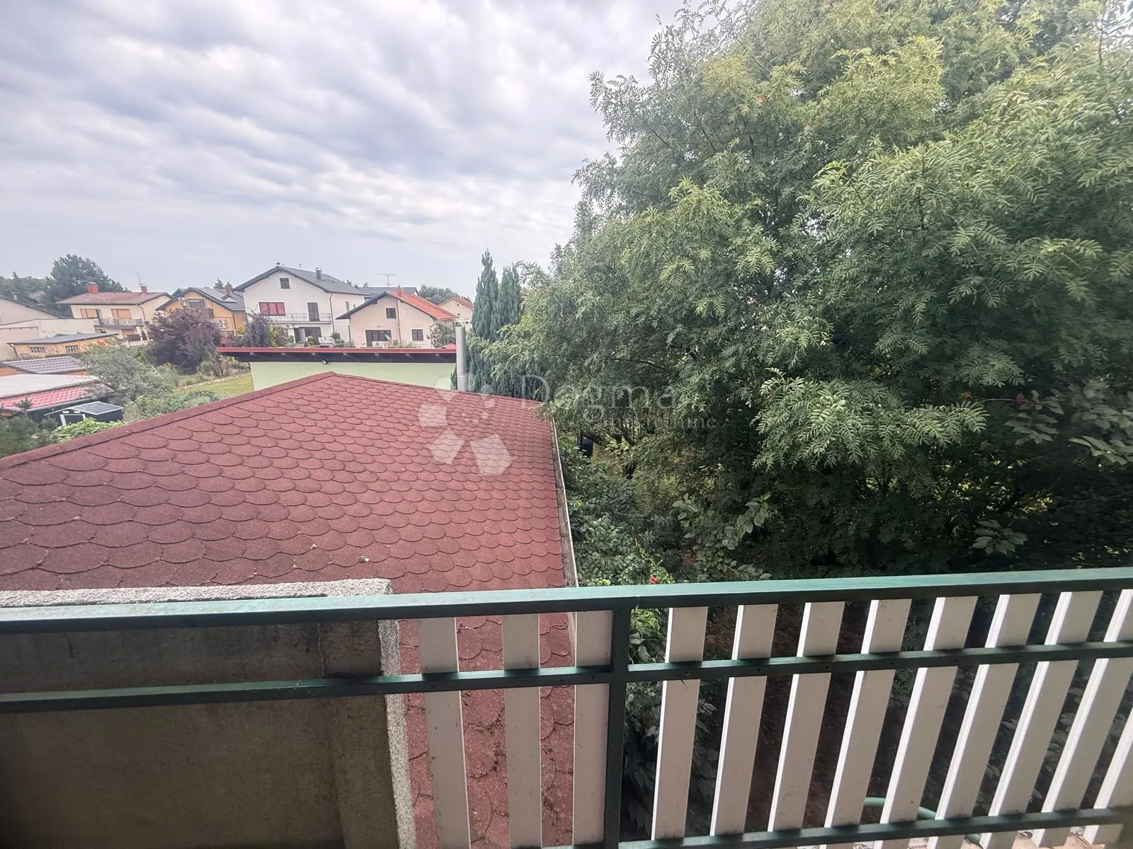 obiteljska kuća – zelenilo, prostor i privatnost - slika 25