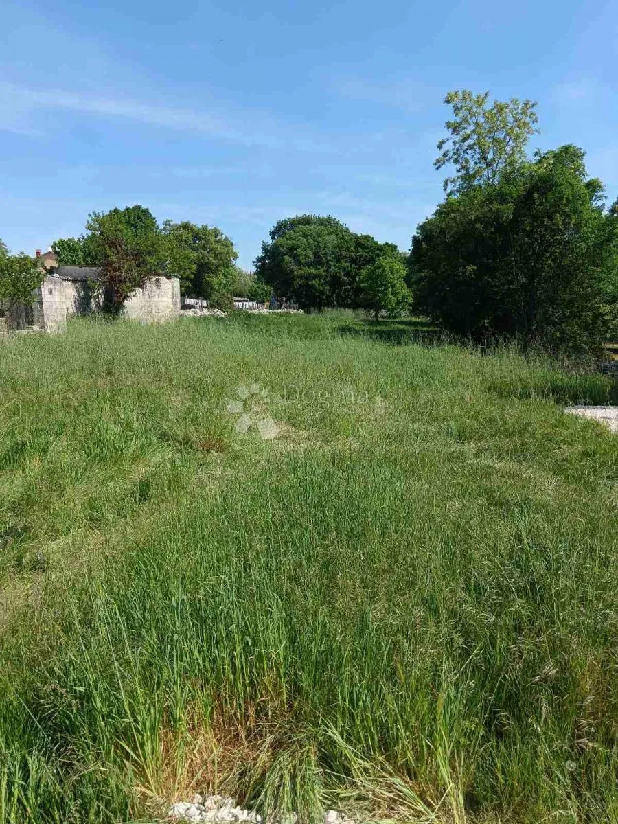 manjadvorci – građevinsko zemljište 1200 m² s potencijalom gradnje i blizu mora - slika 4