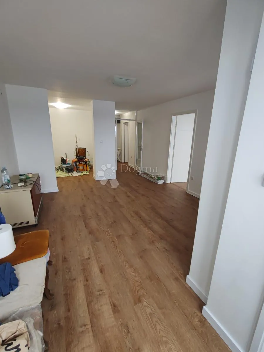 potpuno renoviran stan 62 m2 u šibeniku - baldekin - slika 12