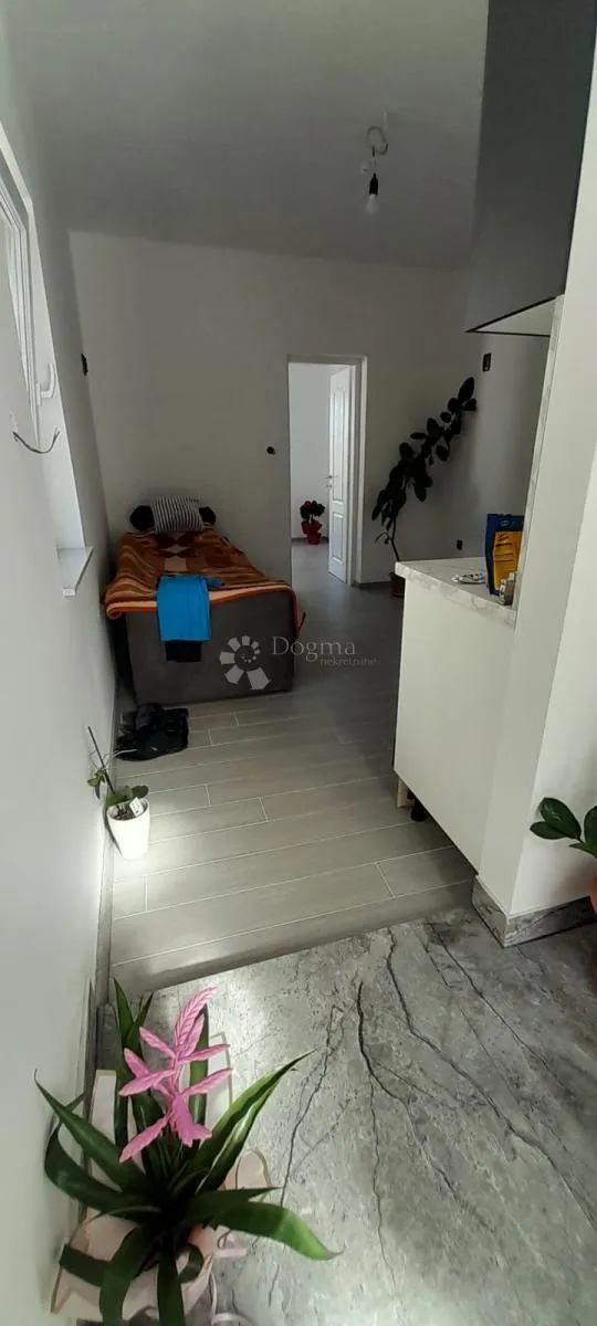 novouređen pomoćni objekt s dva odvojena stana – samobor - slika 13