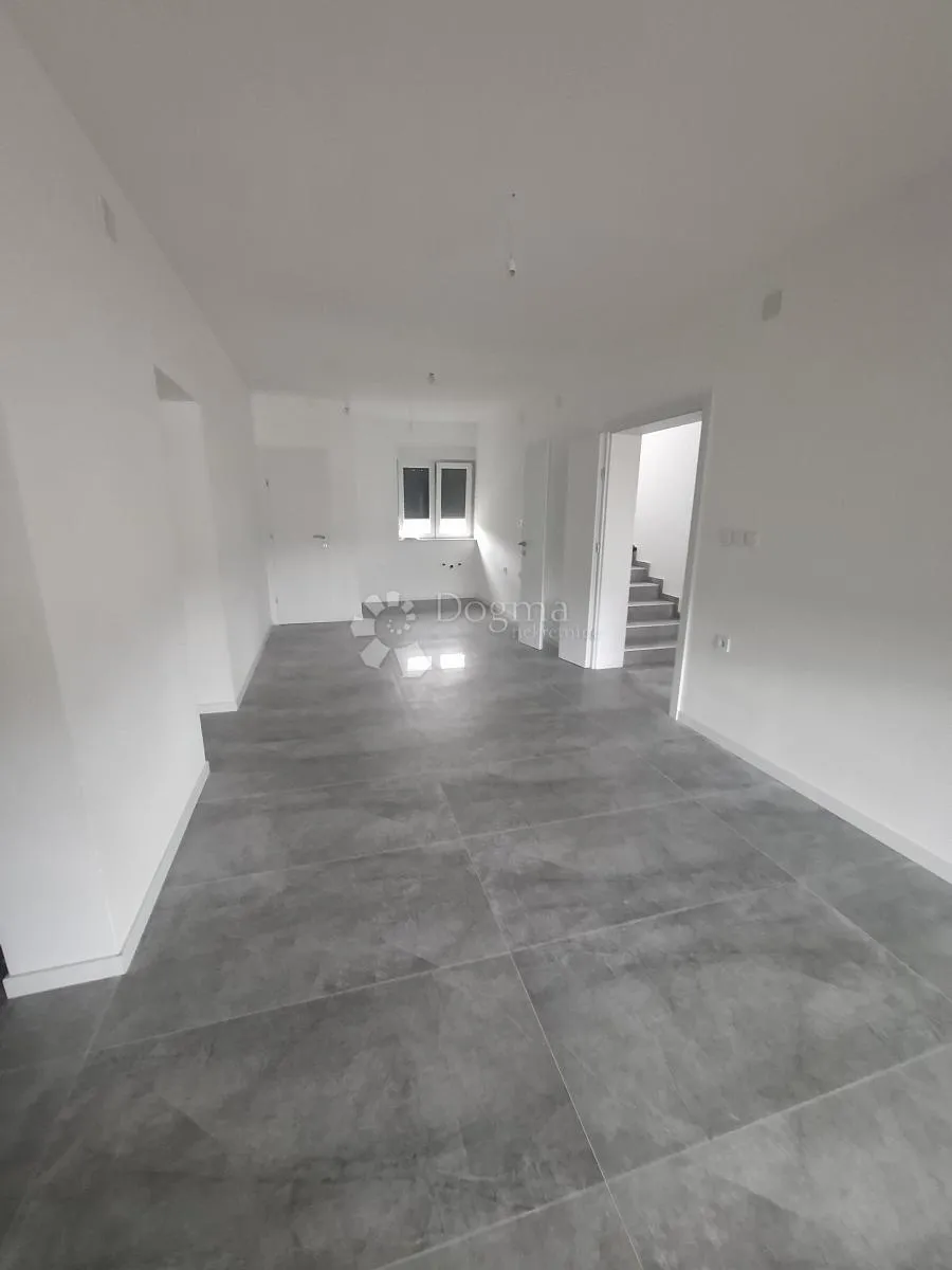moderna novogradnja u murvici - slika 26