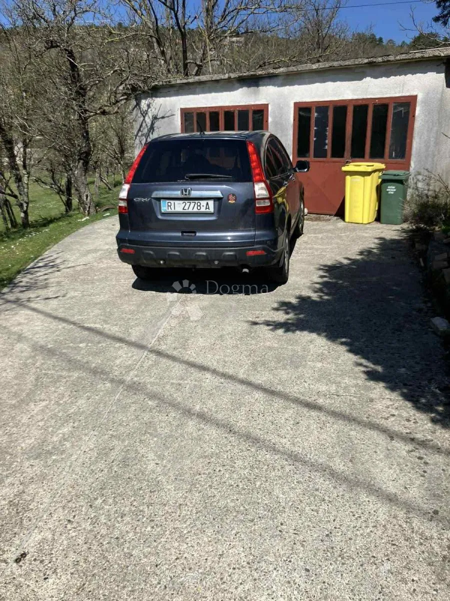 klana, 120 m² – prostrana etaža kuće s velikom okućnicom i 2 garaže - slika 12