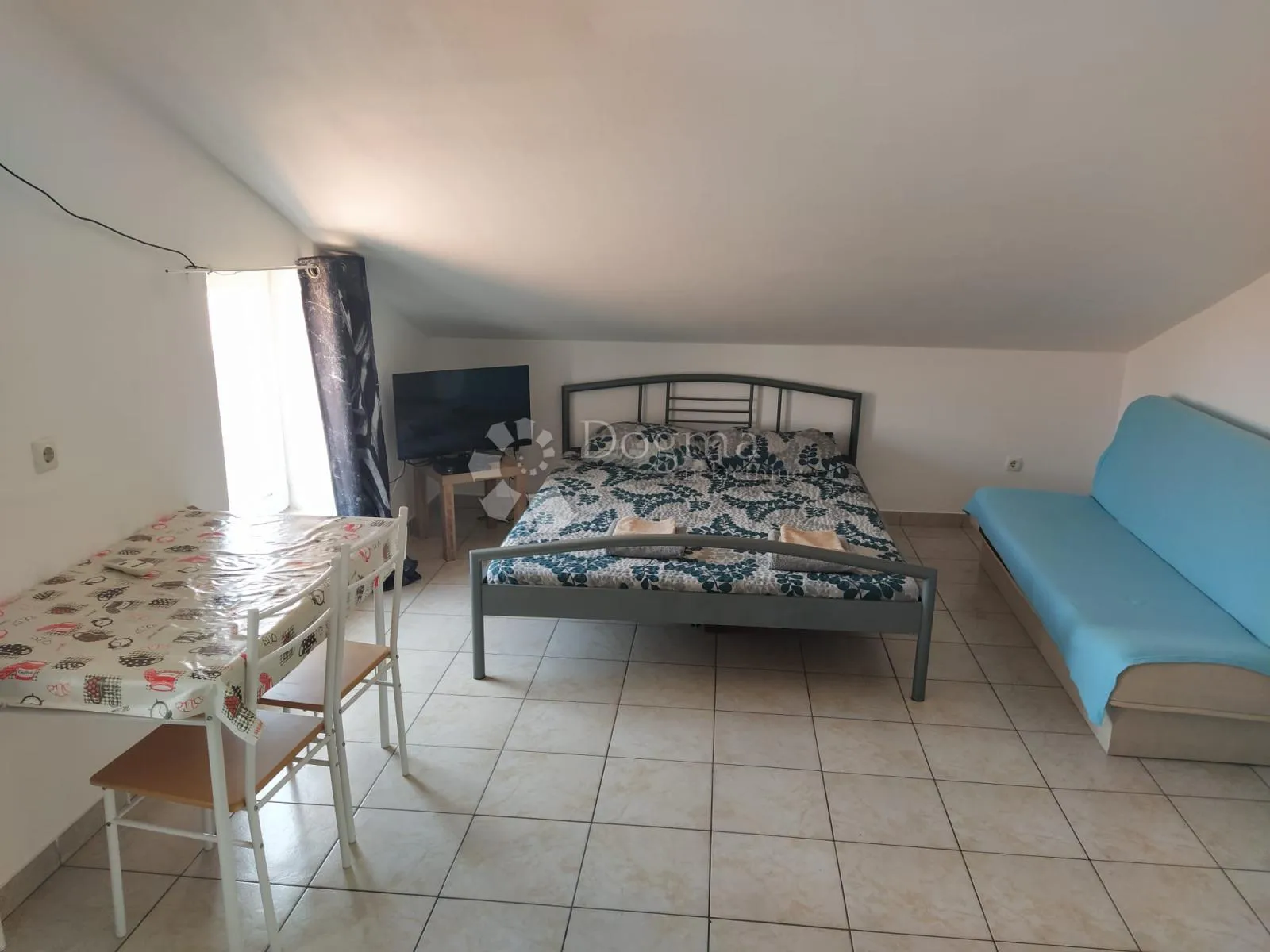 trosoban stan u centru pule - 3 studio apartmana - slika 18