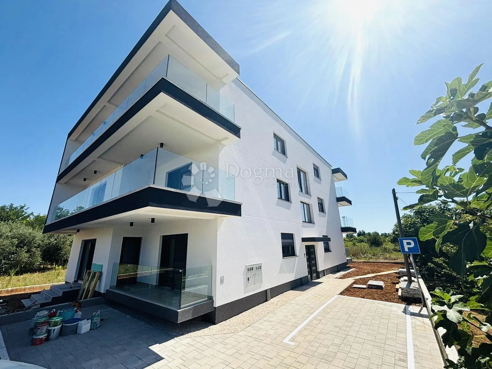 penthouse nadomak mora i s impresivnim terasama i s uporabnom dozvolom - slika 12