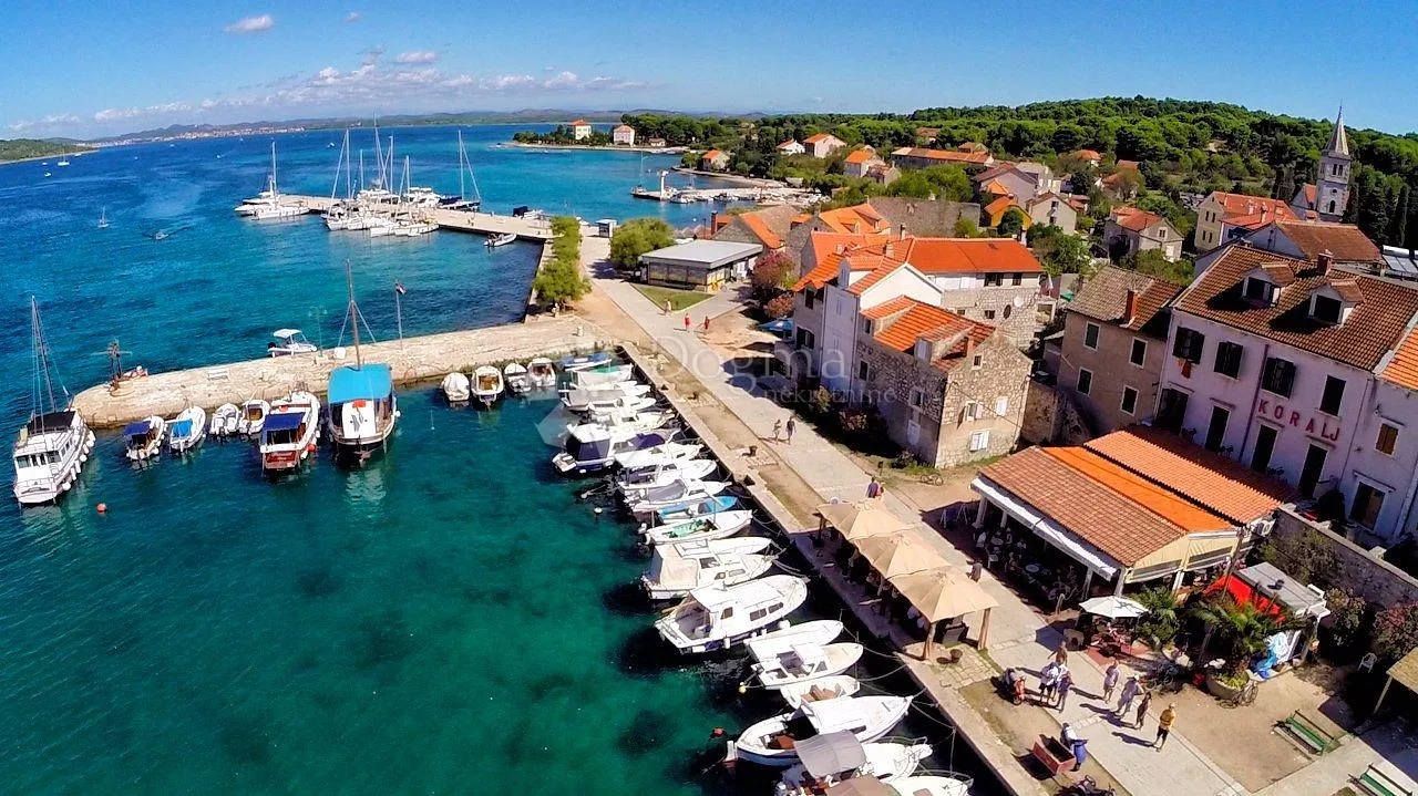 povijesna kamena kuća, prvi red do mora, zlarin - slika 23
