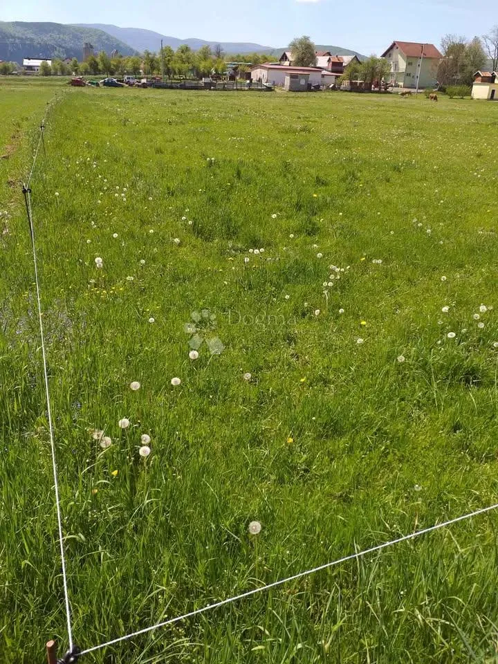odlično građevinsko zemljište u brinju - slika 1