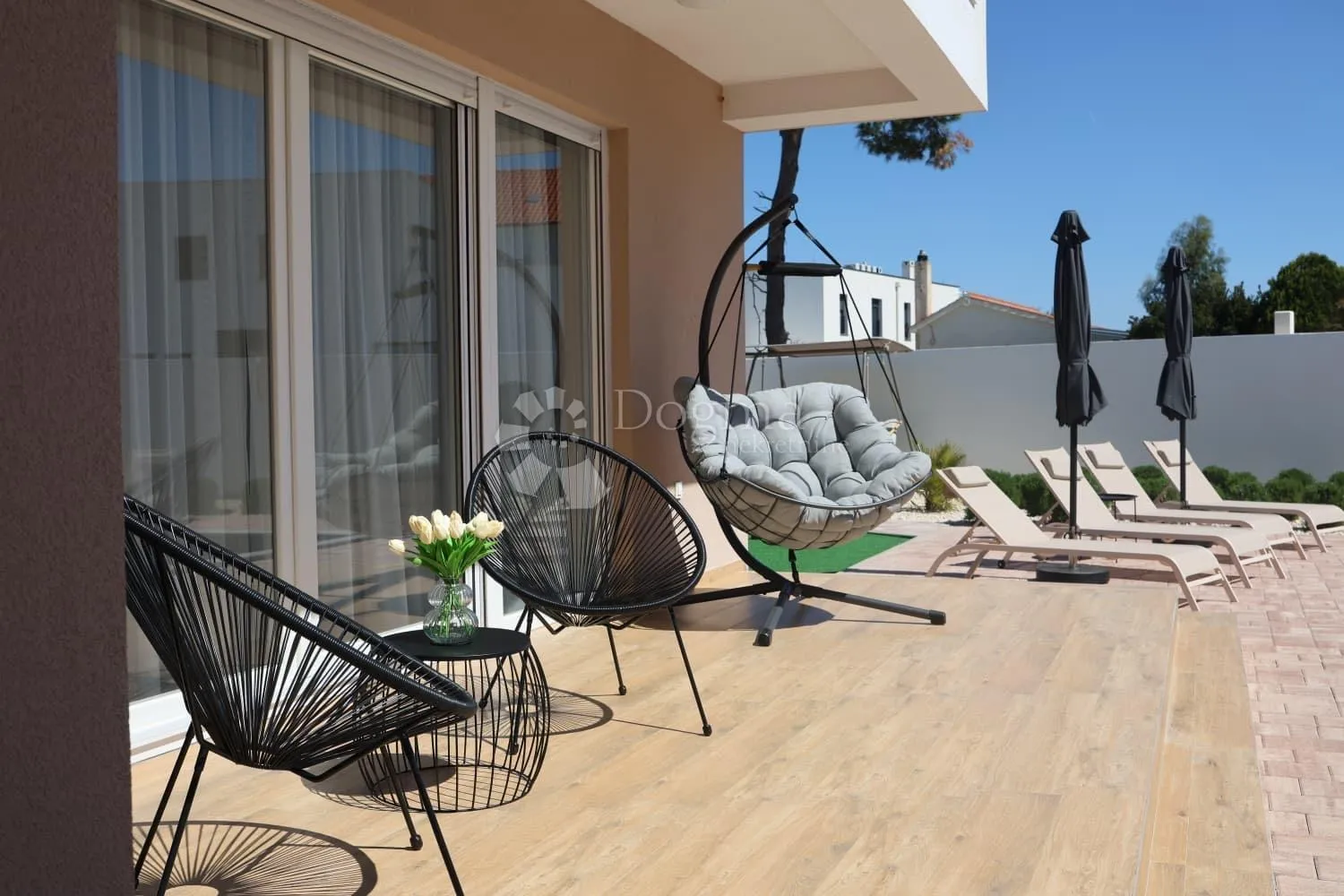moderna kuća s bazenom -178m2, mirna lokacija - slika 10