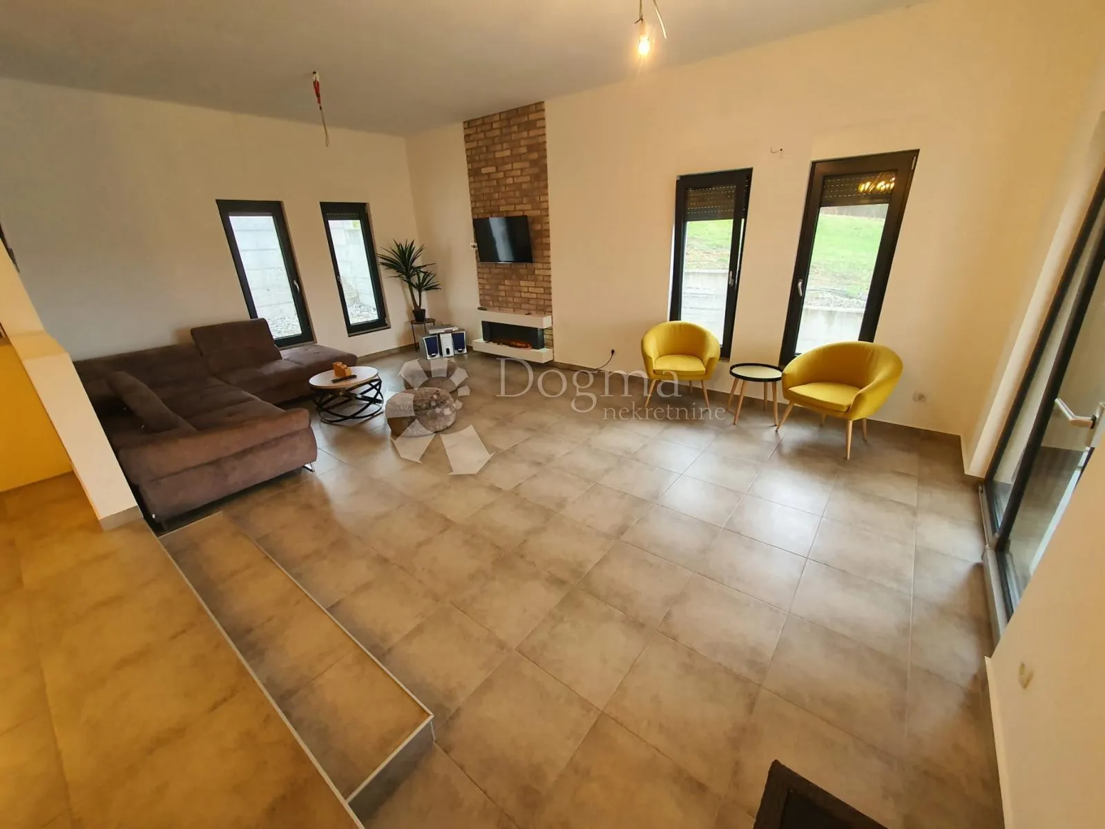 luksuzna kuća u okolici kutine - slika 3