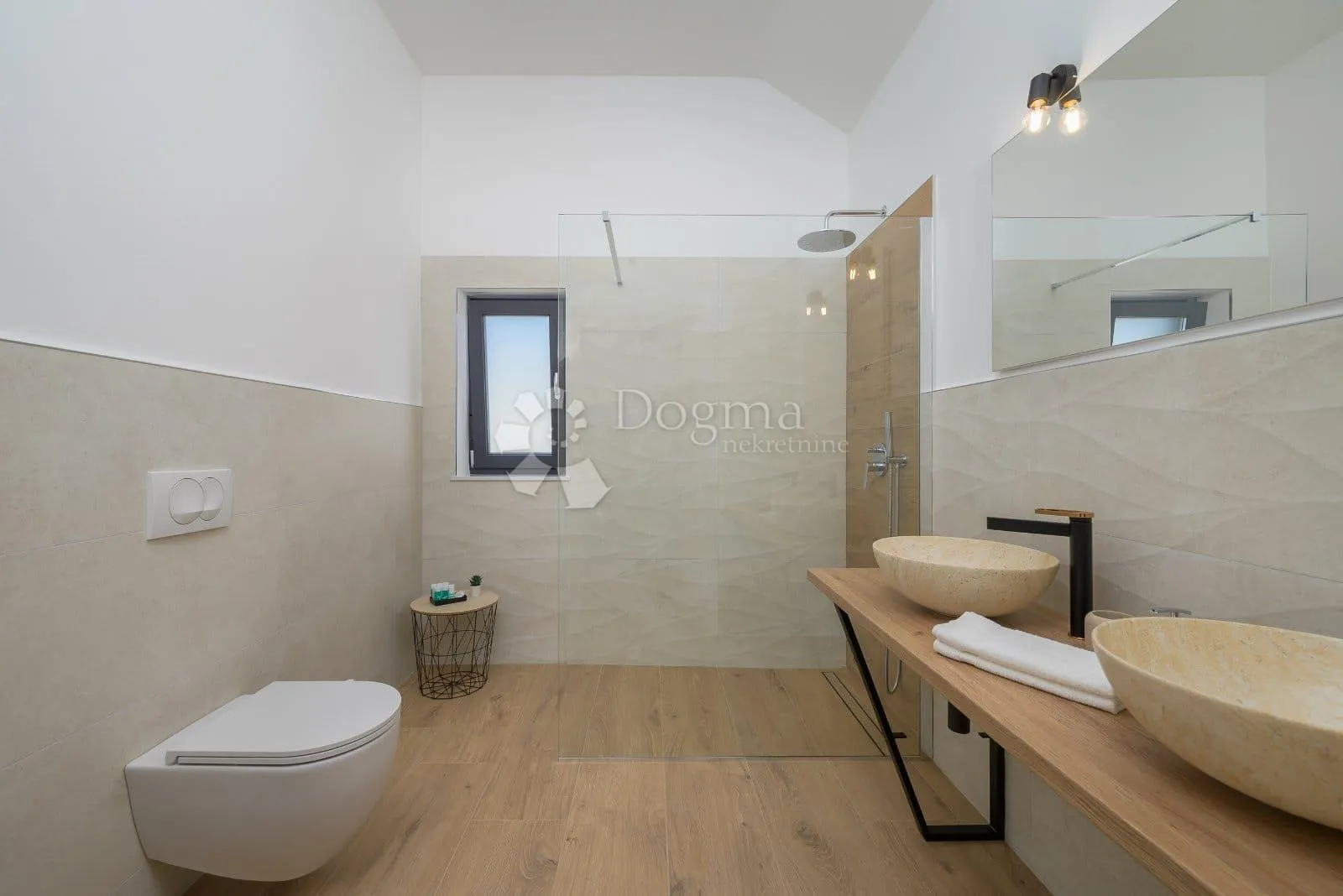 prekrasna villa s okućnicom od 983m2 i bazenom, mirna lokacija - slika 18