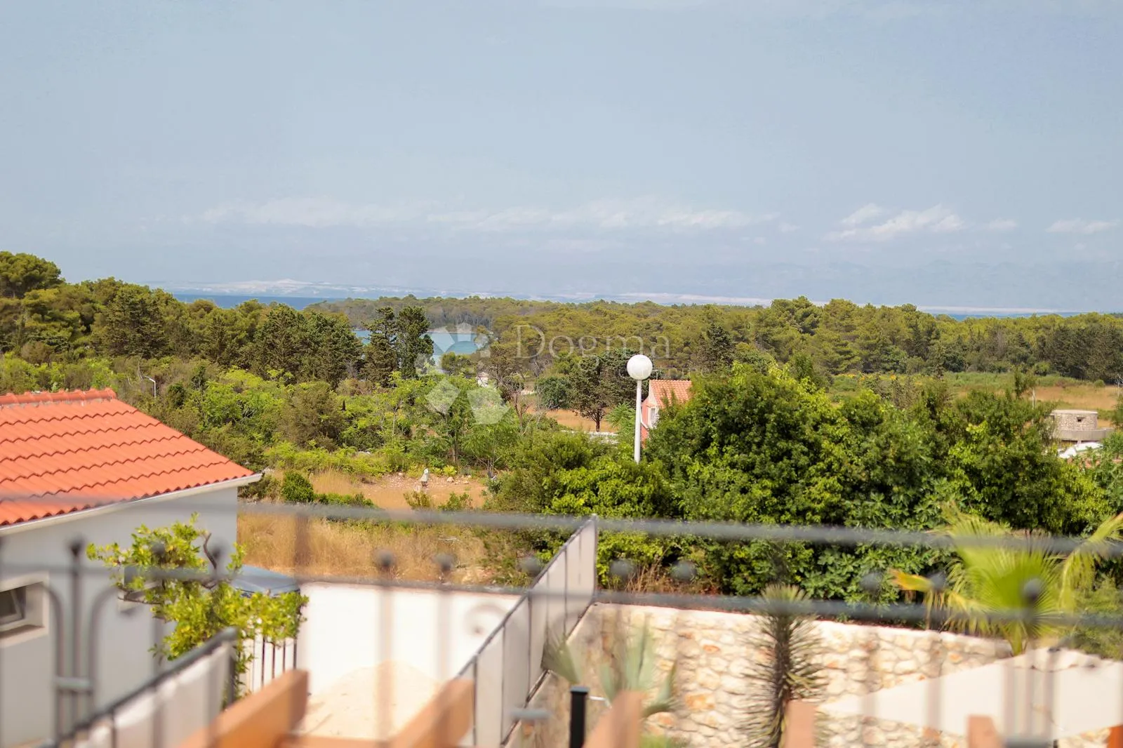 mediteranski biser na otoku molatu – dvojna kuća s velikim turističkim potencijalom - slika 4