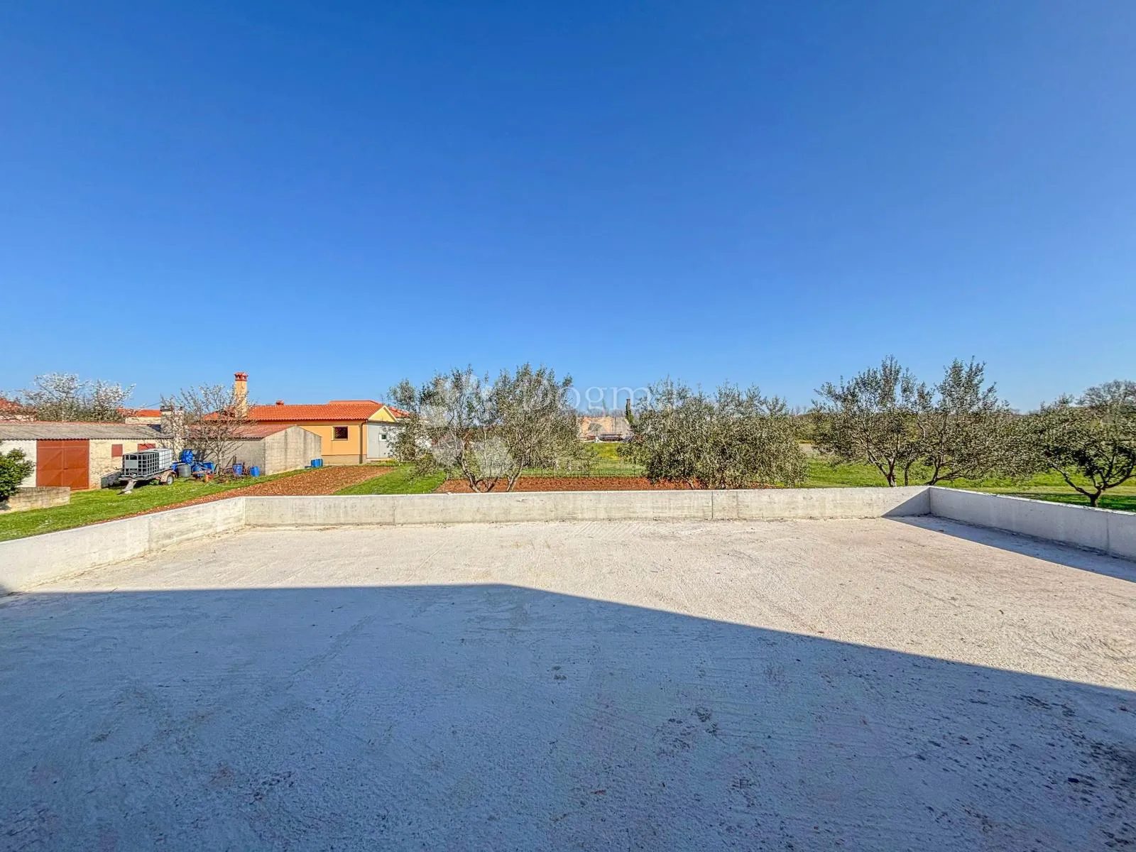 kanfanar, atraktivna villa u roh-bau fazi s pogledom na more - slika 18