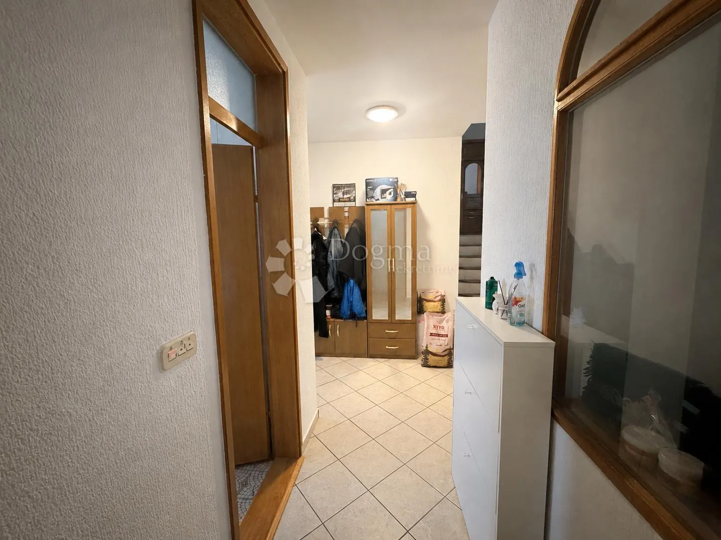 tenja – kuća 160 m², solarna elektrana, garaža - slika 6