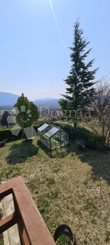 kuća sa 2 stana i prostranom građevinskom okućnicom - slika 30