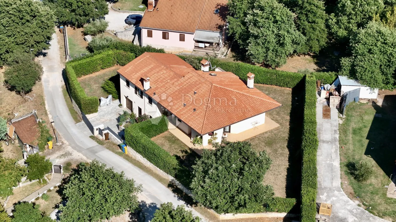 kvalitetna obiteljska kuća sa garažom , 1 km od centra - slika 6