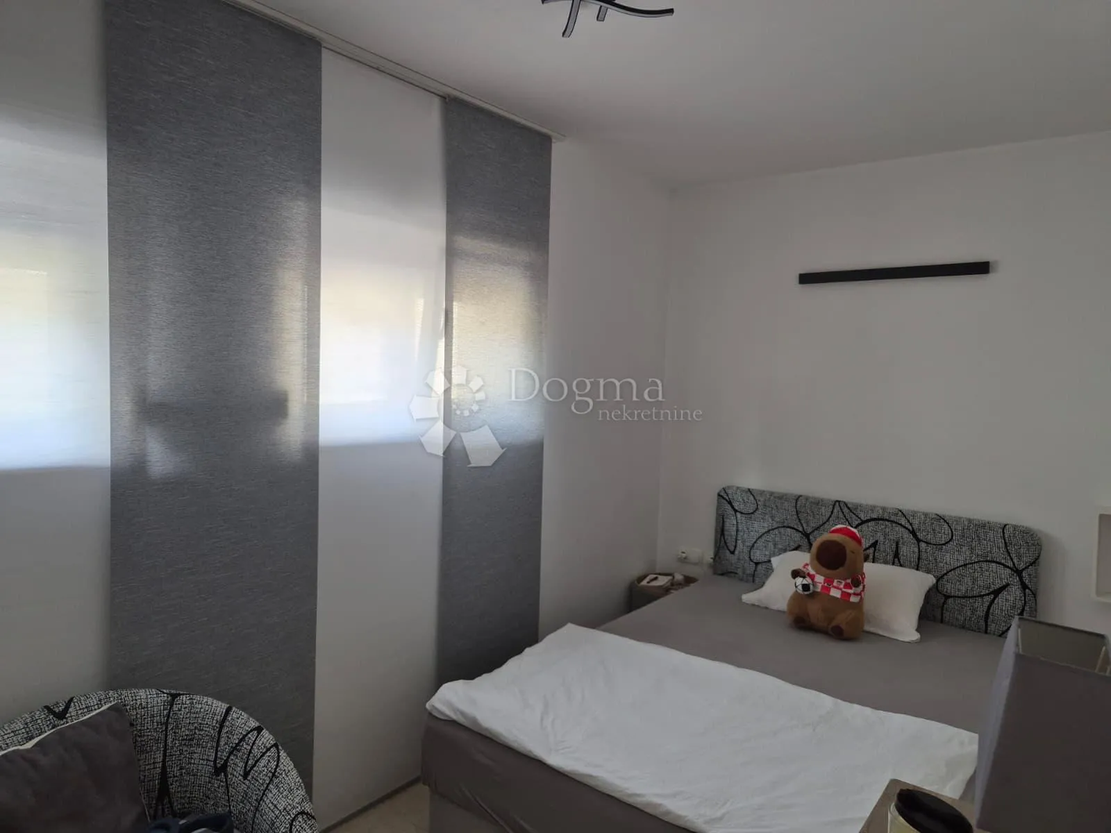 prodaje se dvosoban stan nekoliko koraka od mora – okrug gornji - slika 6