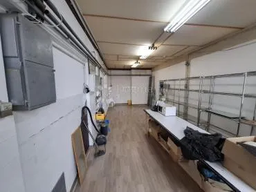 stambeno-poslovna zgrada trnje, 421 m², parking - slika 11