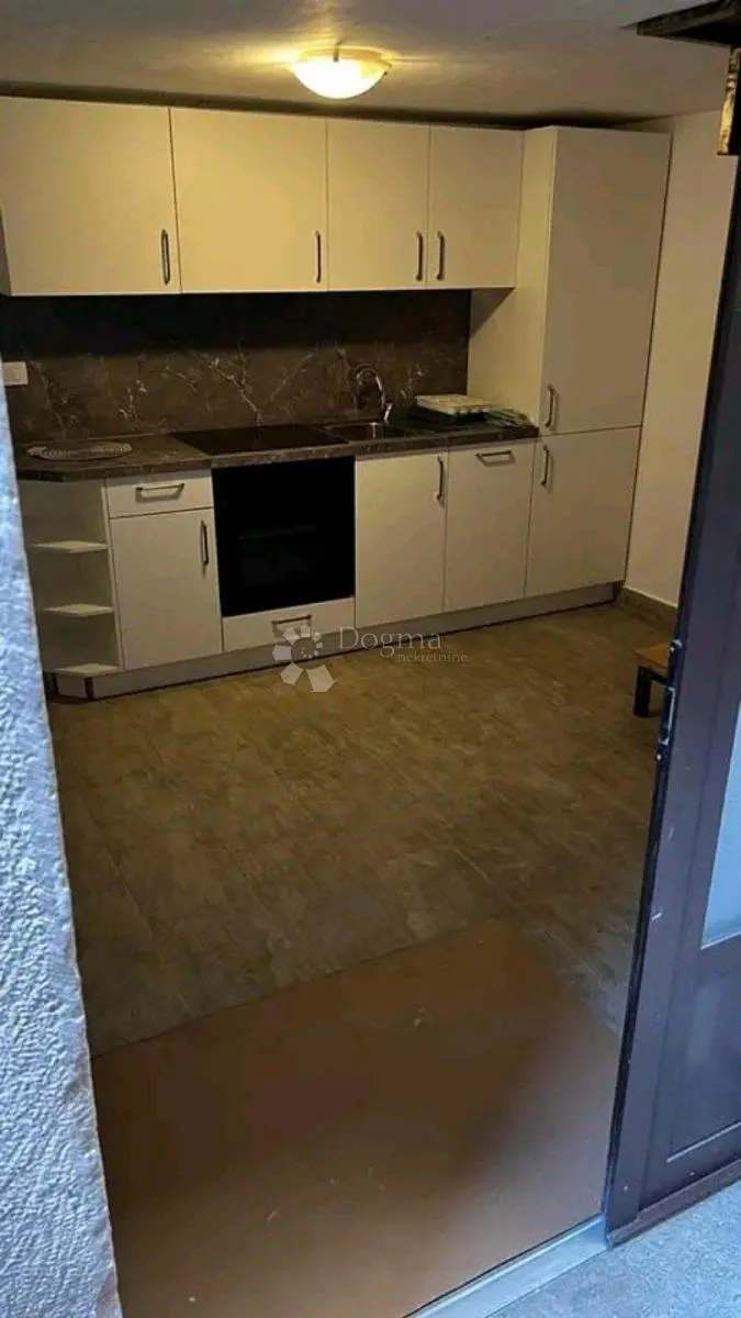samostojeća kuća u bujama - slika 6