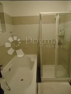 atraktivan stan u villi sa predivnim panoramskim pogledom na more - slika 12