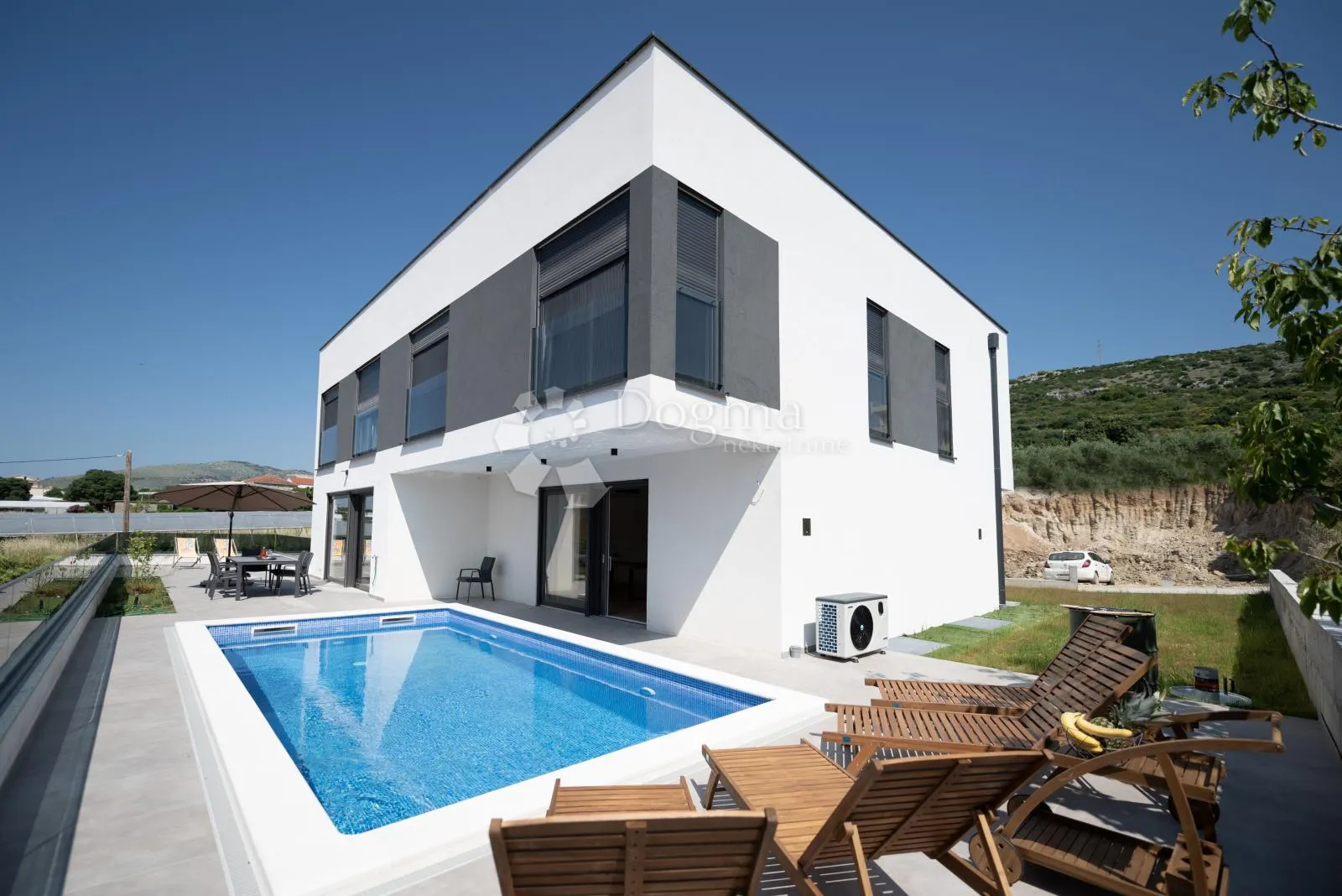 luksuzna vila sa bazenom, trogir - slika 25