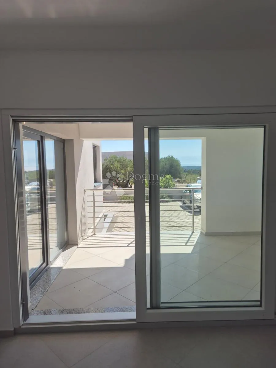 prodaje se – elegantan dvosoban stan u prizemlju u novogradnji, primošten - slika 6