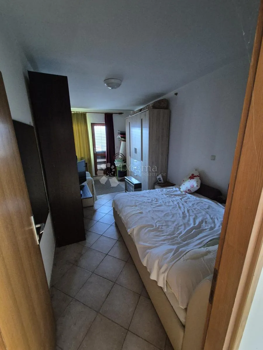dvije kuće u nizu odlična investicija - slika 29