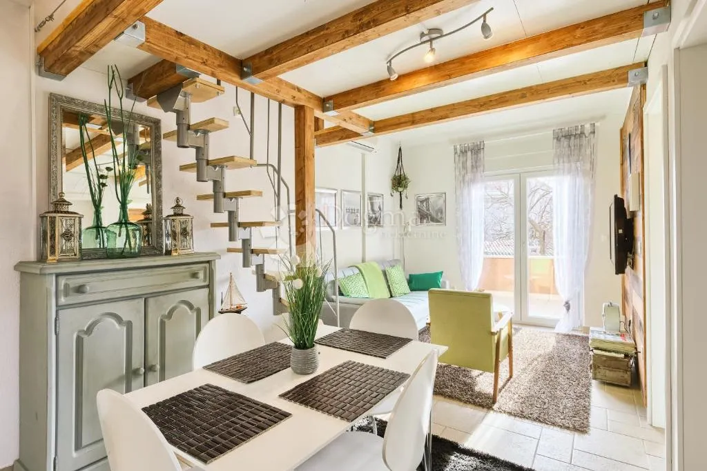 ekskluzivno! apartmanska vila u blizini mora - slika 30