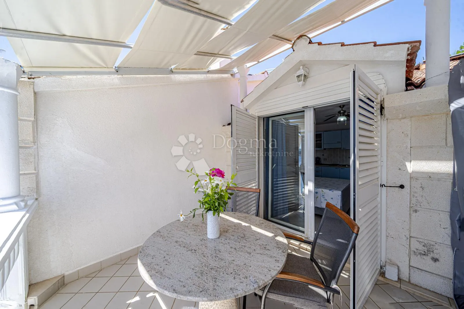 prvi red do mora: samoodrživa apartmanska vila s uhodanim poslovanjem – vela luka, korčula - slika 116