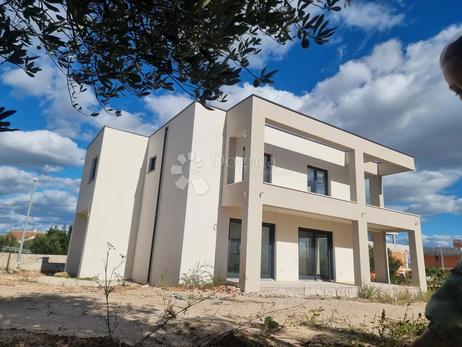 vodice - moderna villa s bazenom - slika 3