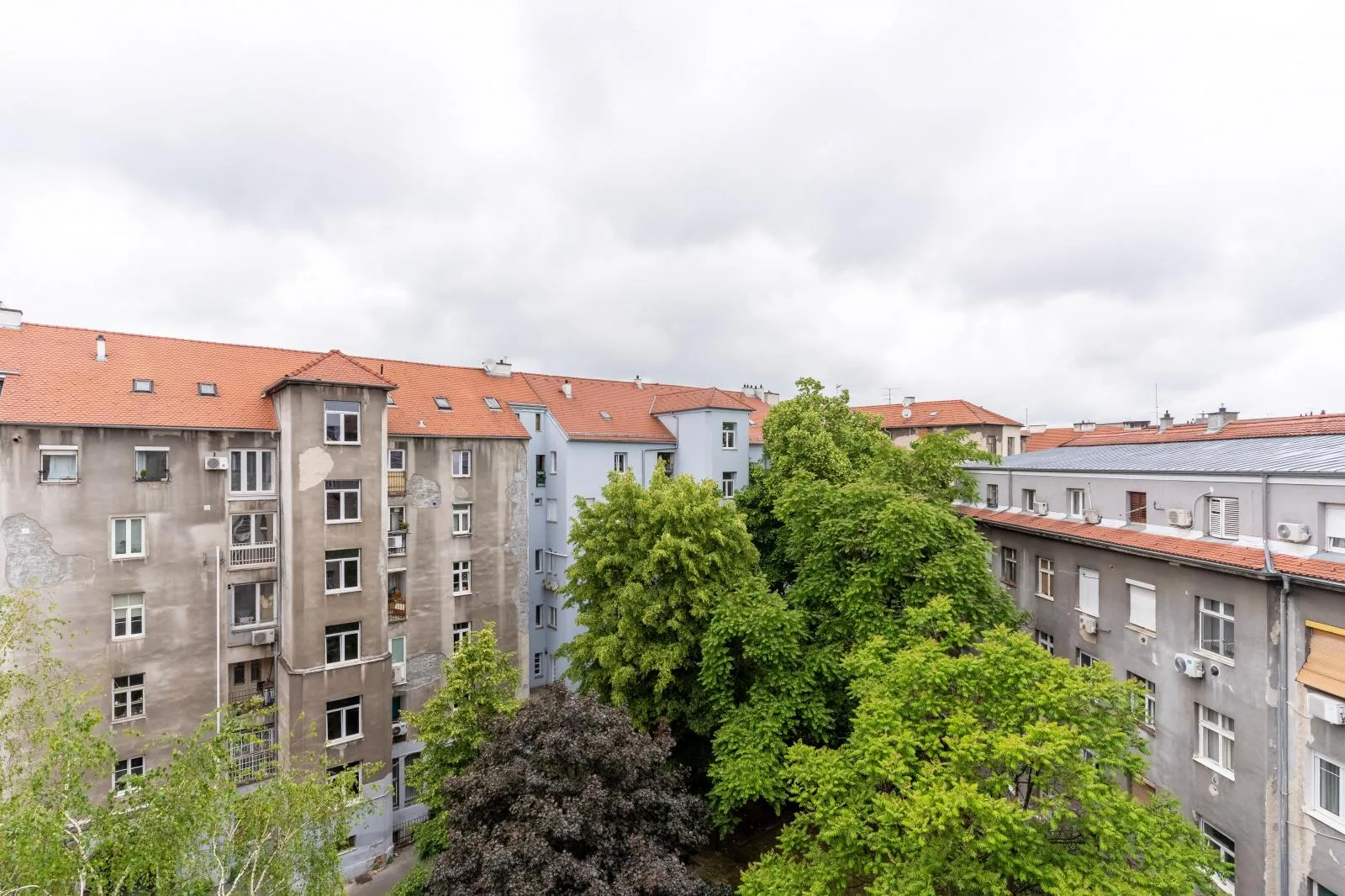centar grada, petorosoban stan s potencijalom - slika 11