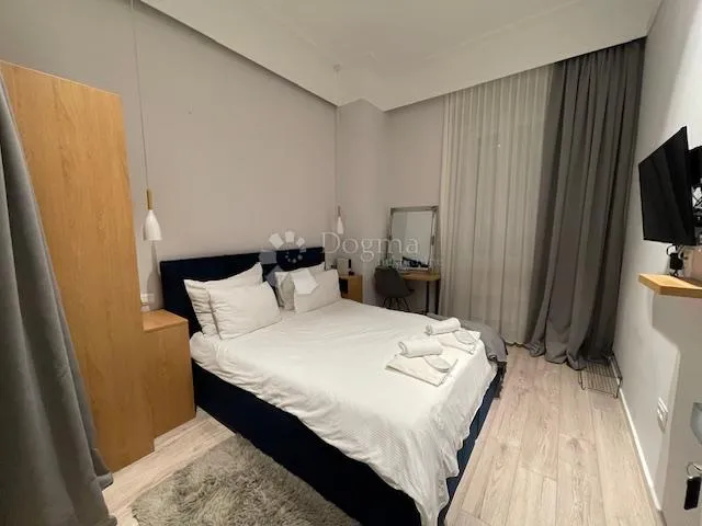 iznajmljujem tri sobe i dva apartmana u samom centru grada - slika 14