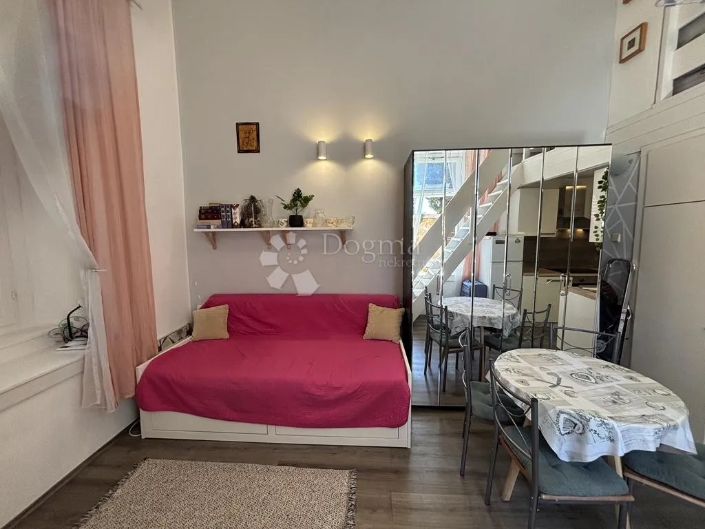 stan 28m² s galerijom - lovran - slika 4