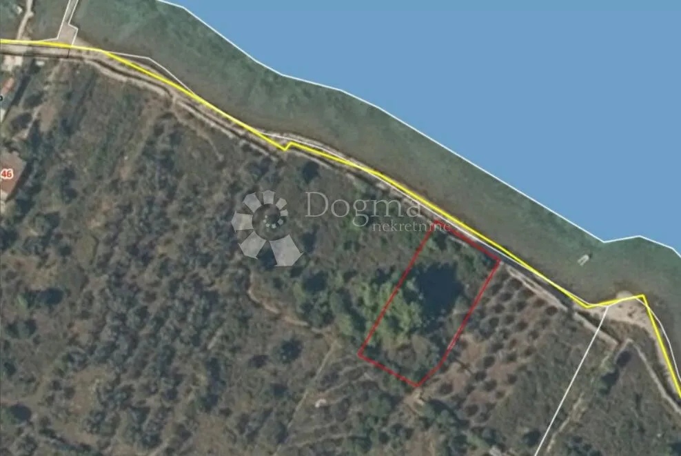 zemljište, 1. red uz more, 1268 m2 - slika 8