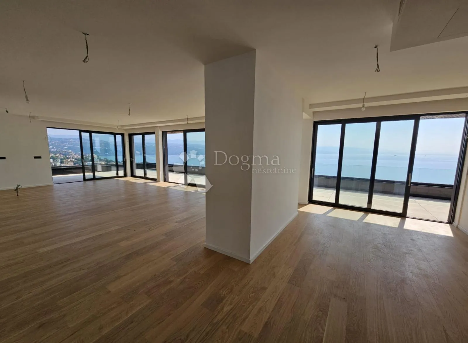 penthouse sa vlastitim bazenom - slika 16