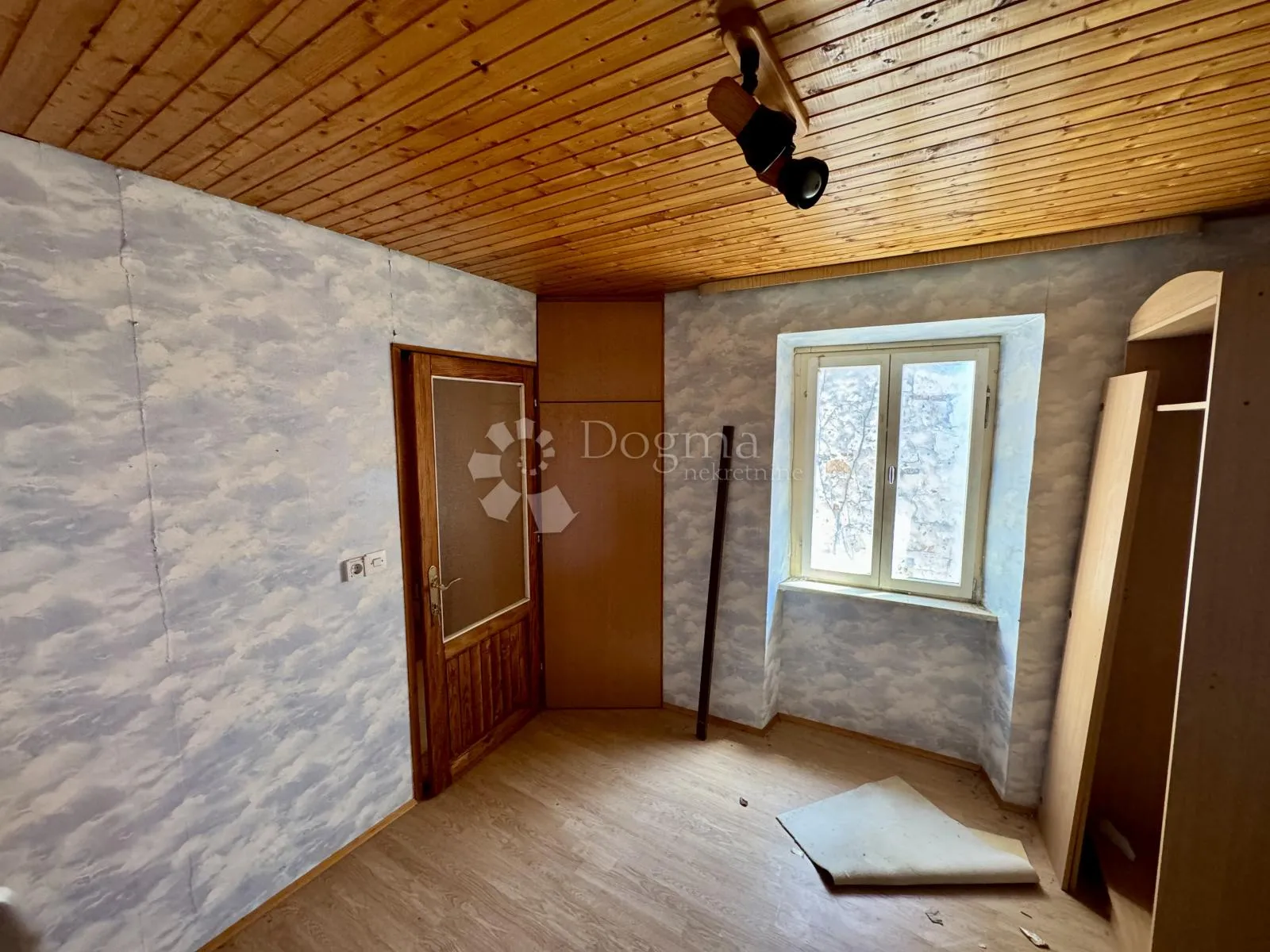 rovinj - kuća sa šest apartmana u srcu starog grada - slika 57
