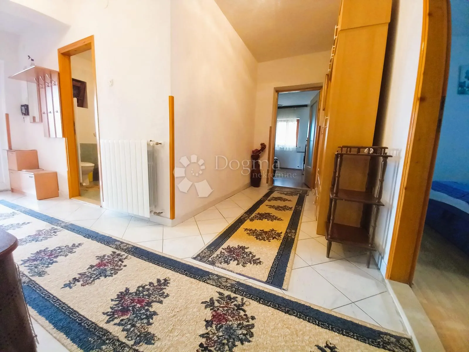 labin, etaža sa tri stambene jedinice - slika 22