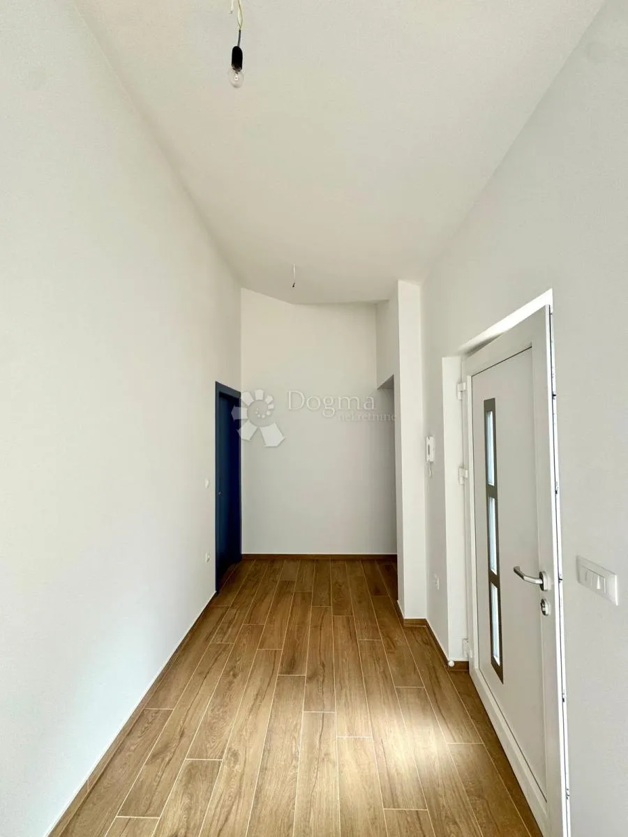 kuća na prodaju - barban - slika 17
