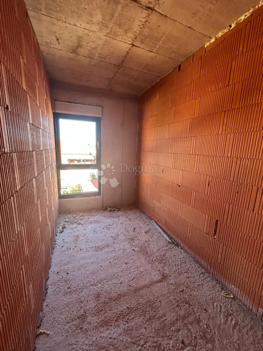 s3 sukošan – trosoban stan 91 m², 1. kat + lođa i parking - slika 8