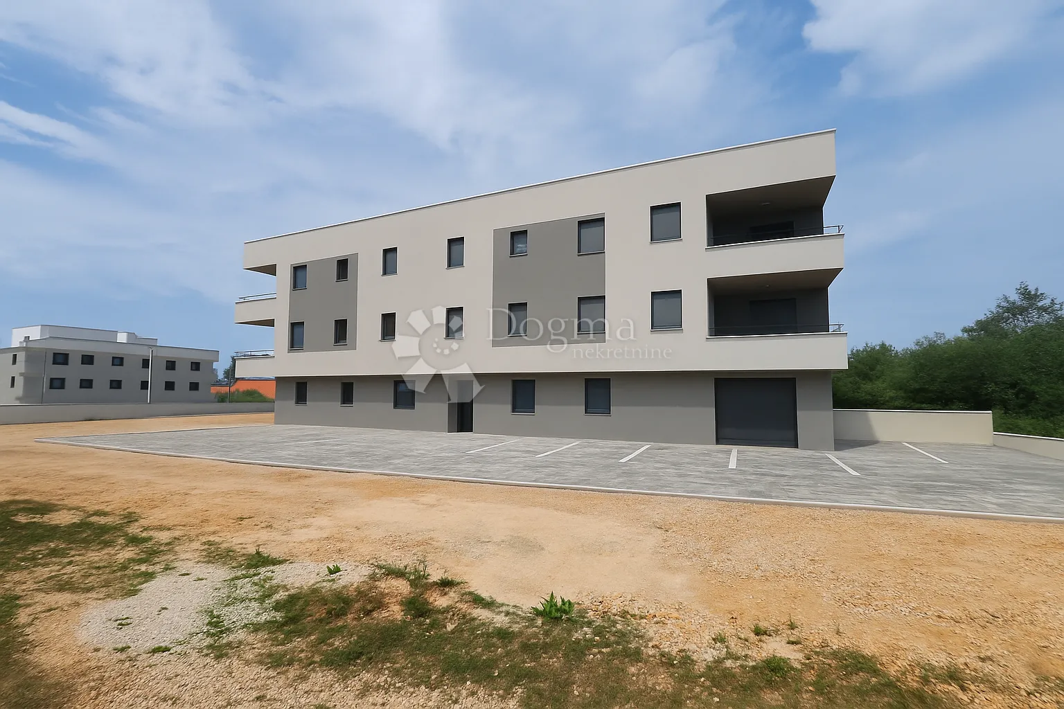 moderna novogradnja 200 m od mora - slika 1