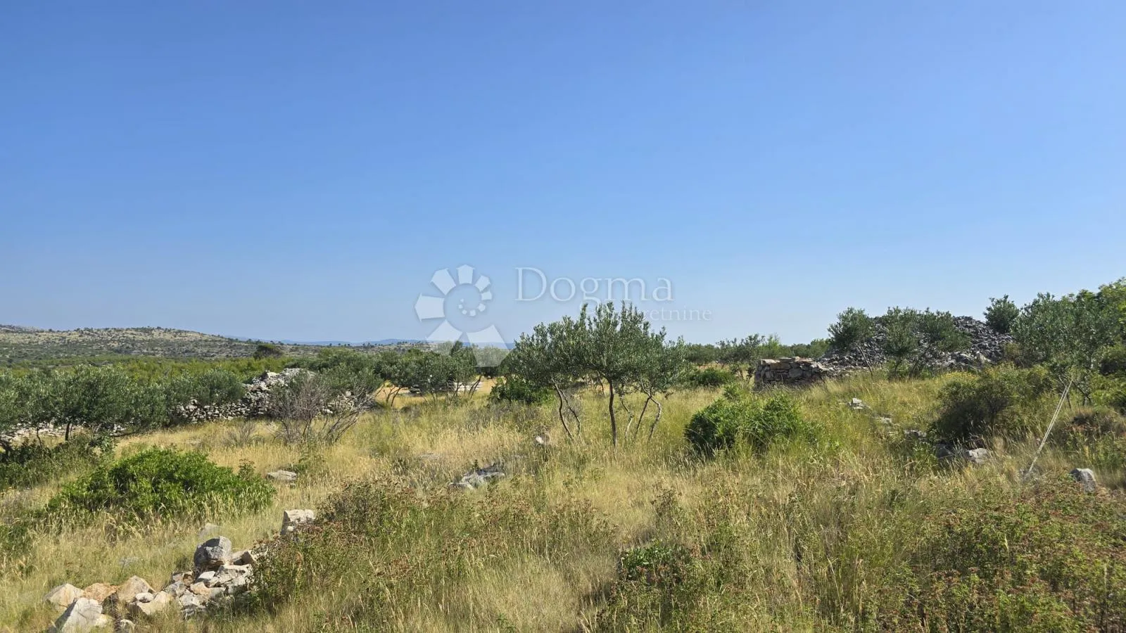 poljoprivredno zemljište s pogledom na more - slika 15