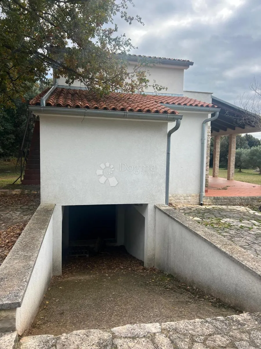 kuća i prostrano zemljište 11.090 m2 - slika 13