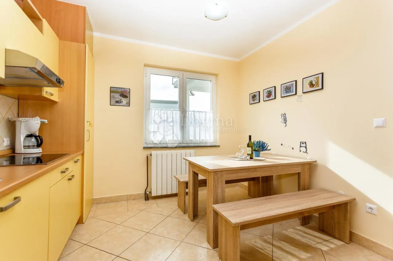 malinska - apartmanska kuća 100 m od mora - slika 5