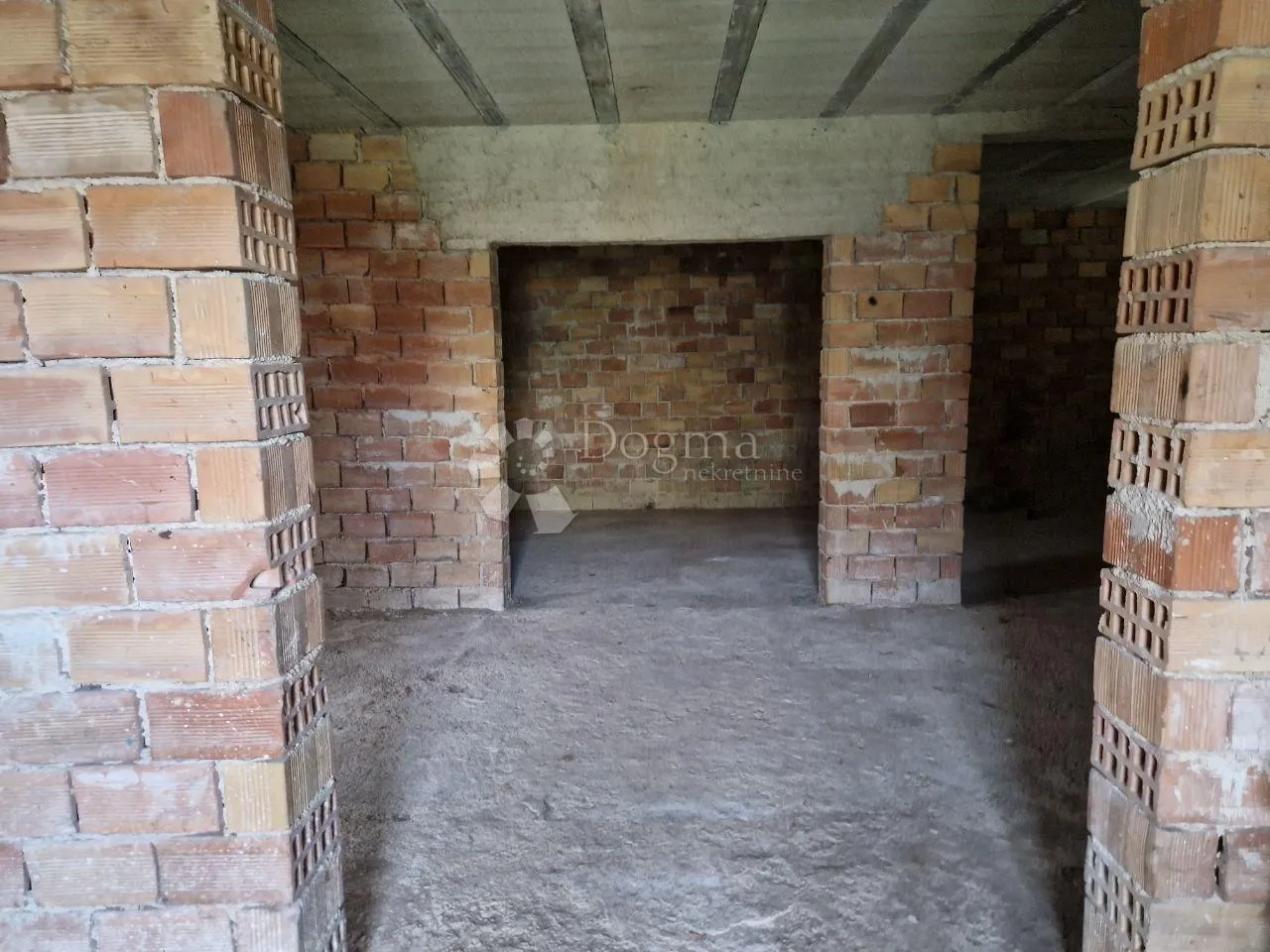 obiteljska katnica za renovaciju na top lokaciji! - slika 12