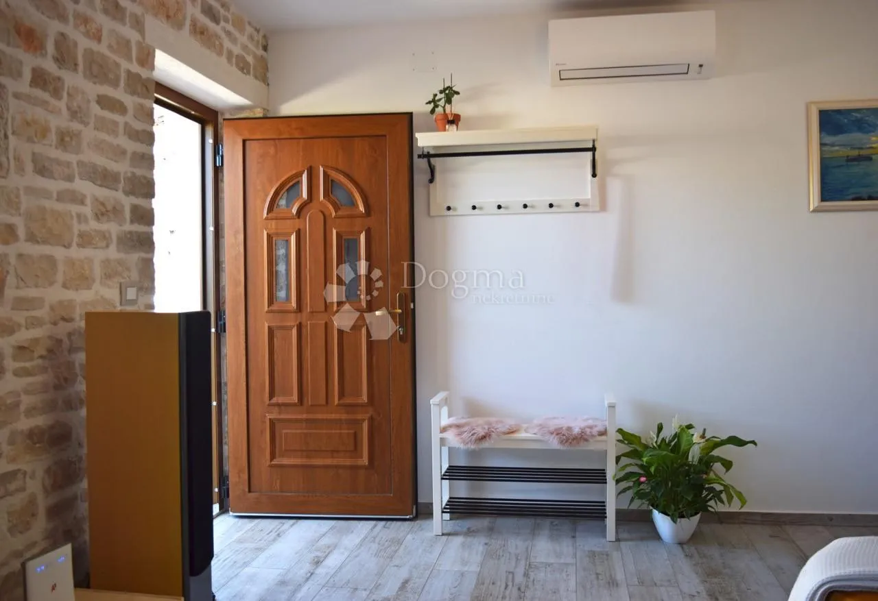 prilika! kamena kuća 5 minuta od mora! - slika 4