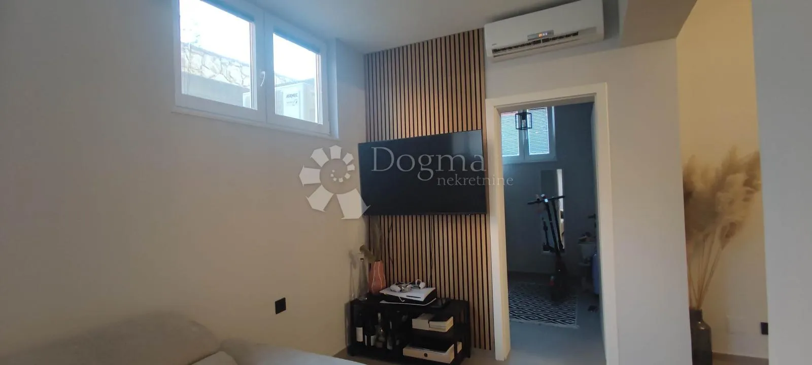 gajac, novalja - šarmantni renovirani stan - slika 7