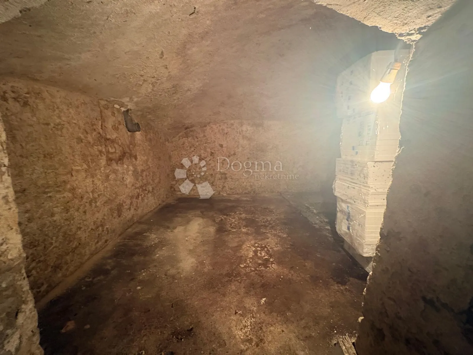 roh-bau potencijal u centru – 108 m² + dvorište - slika 18